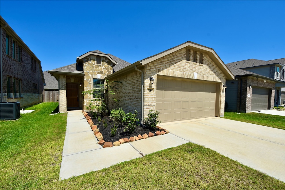 For Rent $1,900/month