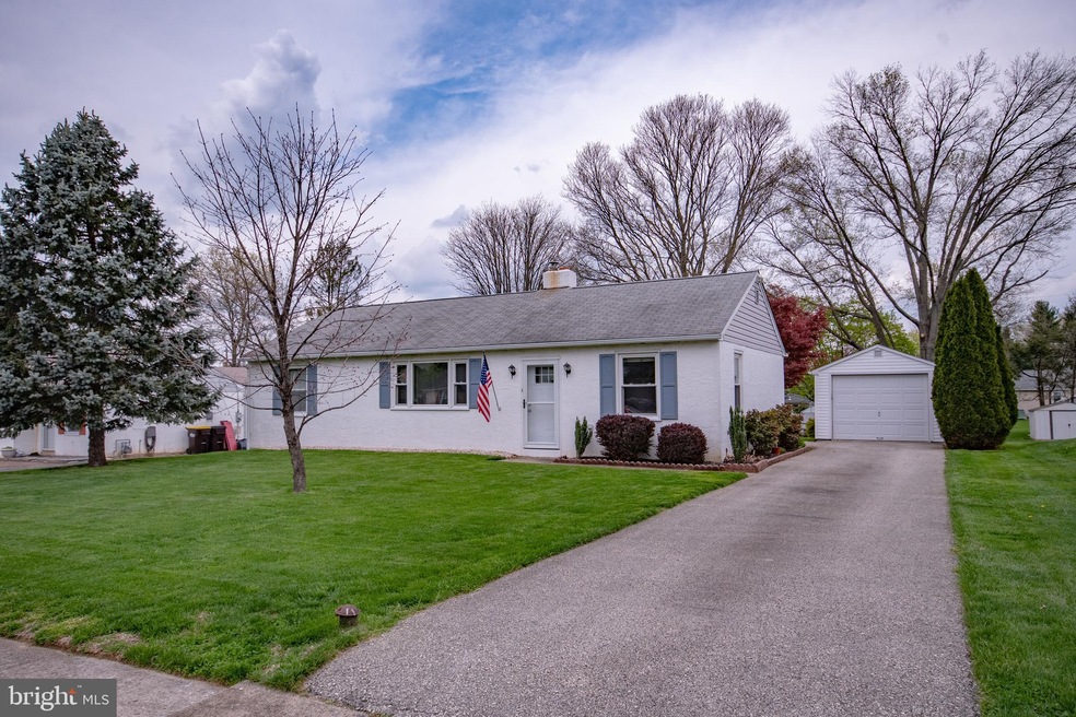 1807 Wayne Dr, Norristown, PA 19403 - photo 1