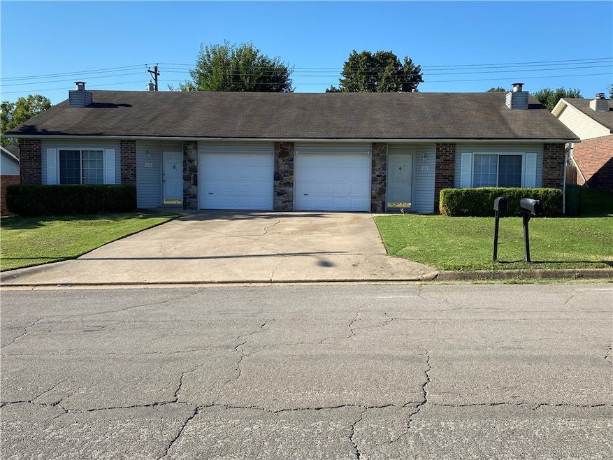 2424 and 2426 W Olrich St. Rogers, AR.