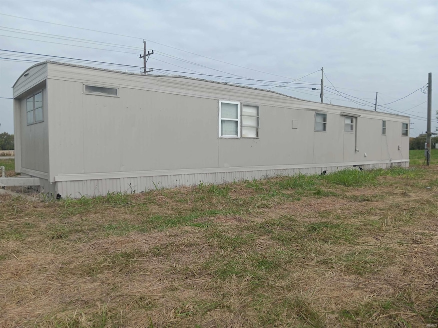 4785 E Wheatland Rd, Vincennes, IN 47591 - photo 1