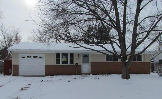 4869 Kresge Dr, Columbus, OH 43232 - photo 1