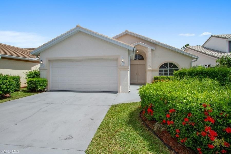 Nice curb appeal!