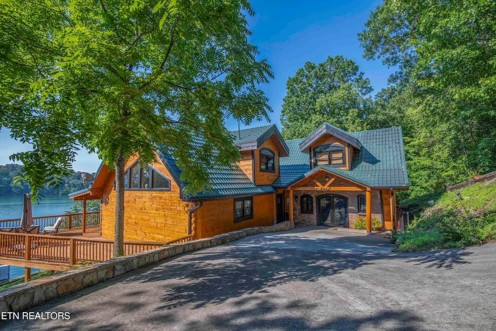 Sold $1,550,000 • Co-Listing Agent