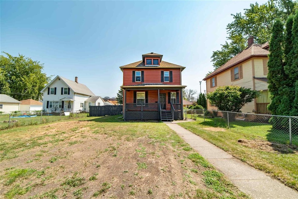 2127 Dixwell St, Davenport, IA 52802 - photo 1