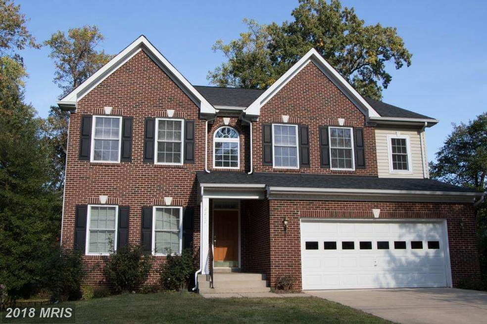 2217 Tulip Dr, Falls Church, VA 22046 - photo 1
