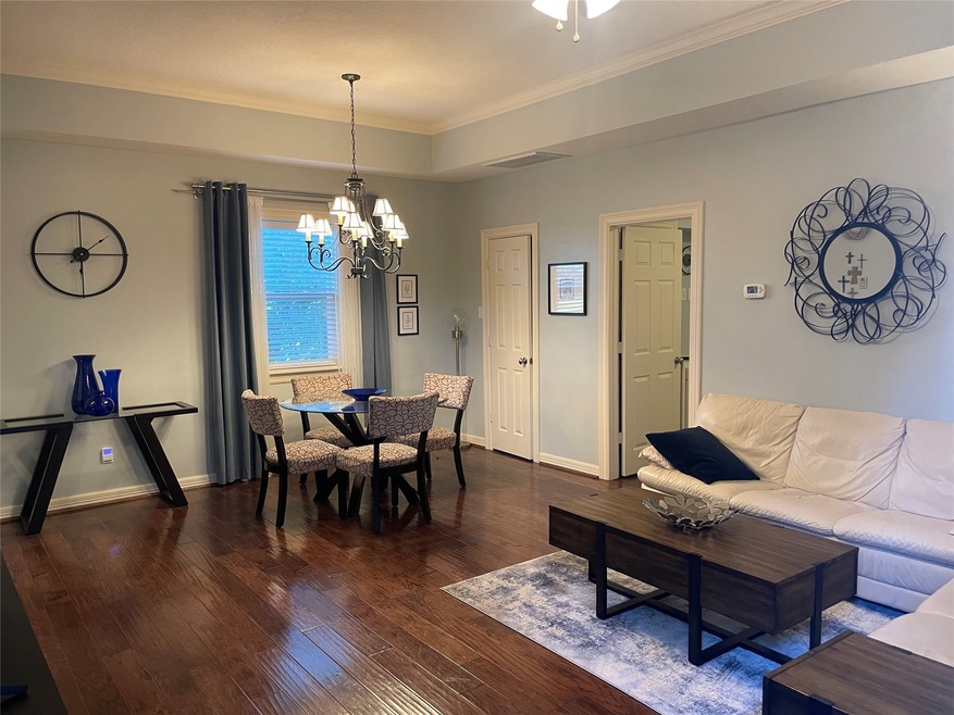 1959 Knoll St unit D, Houston, TX 77080 - photo 1