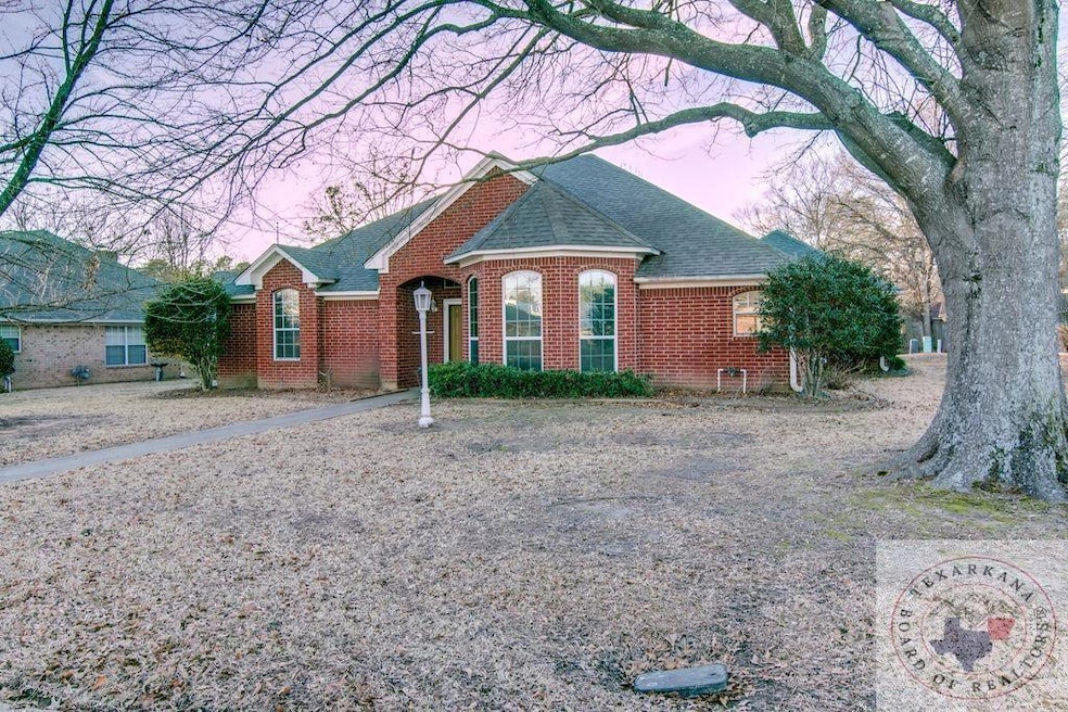 55 Fernwood Dr, Texarkana, TX 75503 - photo 1