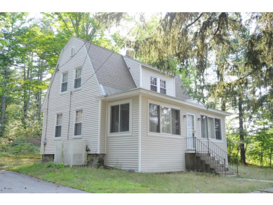 194 S Mast St, Goffstown, NH 03045 - photo 1