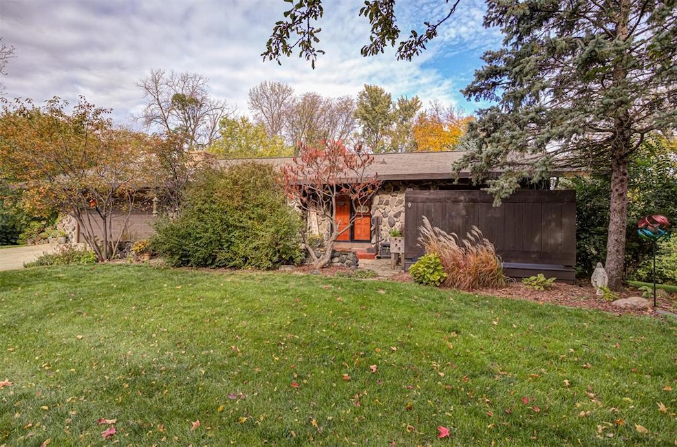 Pending $365,000 • Co-Listing Agent