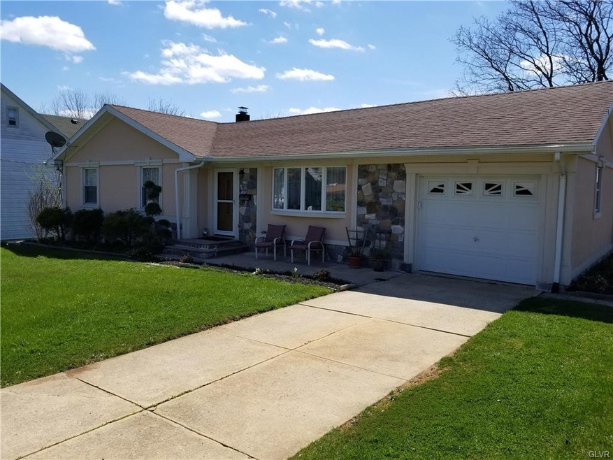 4258 N Church St, Whitehall, PA 18052 - photo 1