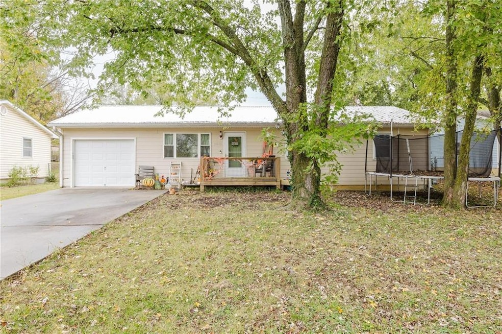 1315 S Little St, Fort Scott, KS 66701 - photo 1