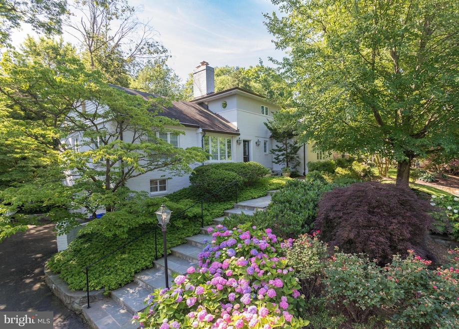 4656 N Dittmar Rd, Arlington, VA 22207 - photo 1