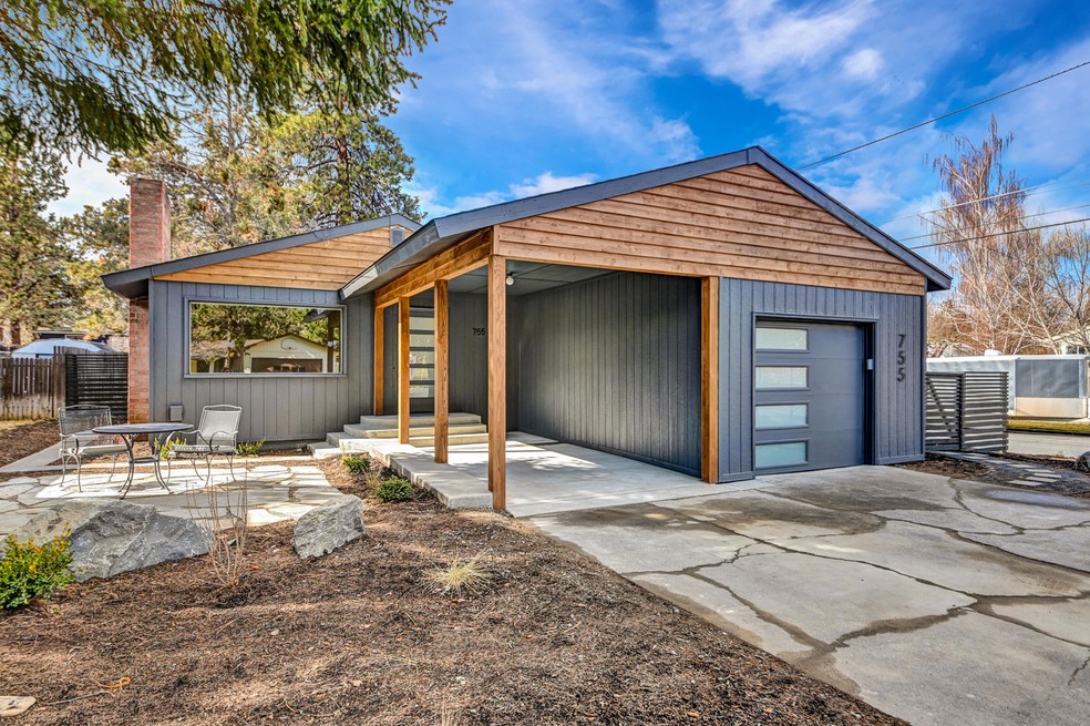 755 NE 12th St, Bend, OR 97701 - photo 1
