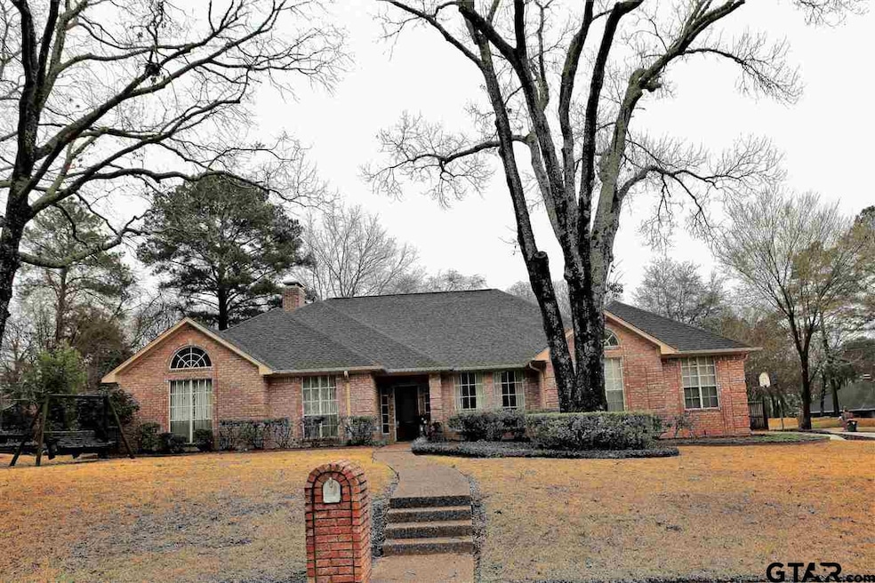 1207 1207 Luann Ln, Tyler, TX 75703 - photo 1