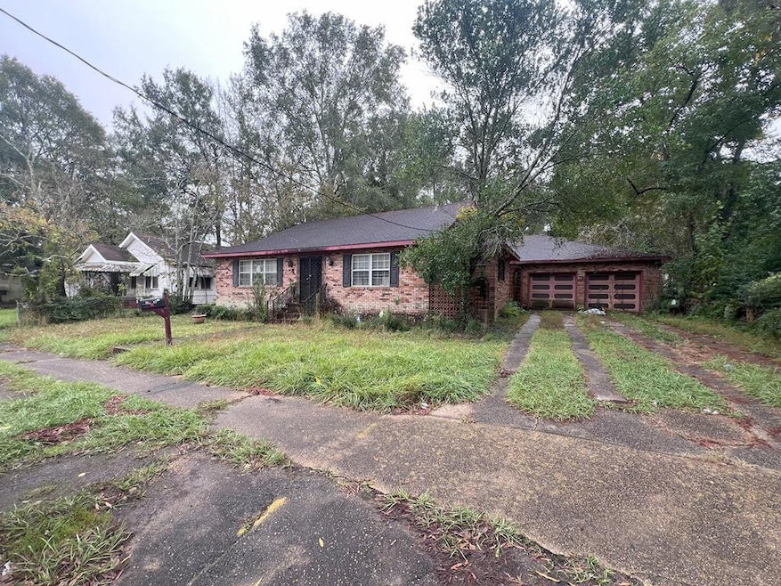 419 24th St, McComb, MS 39648 - photo 1