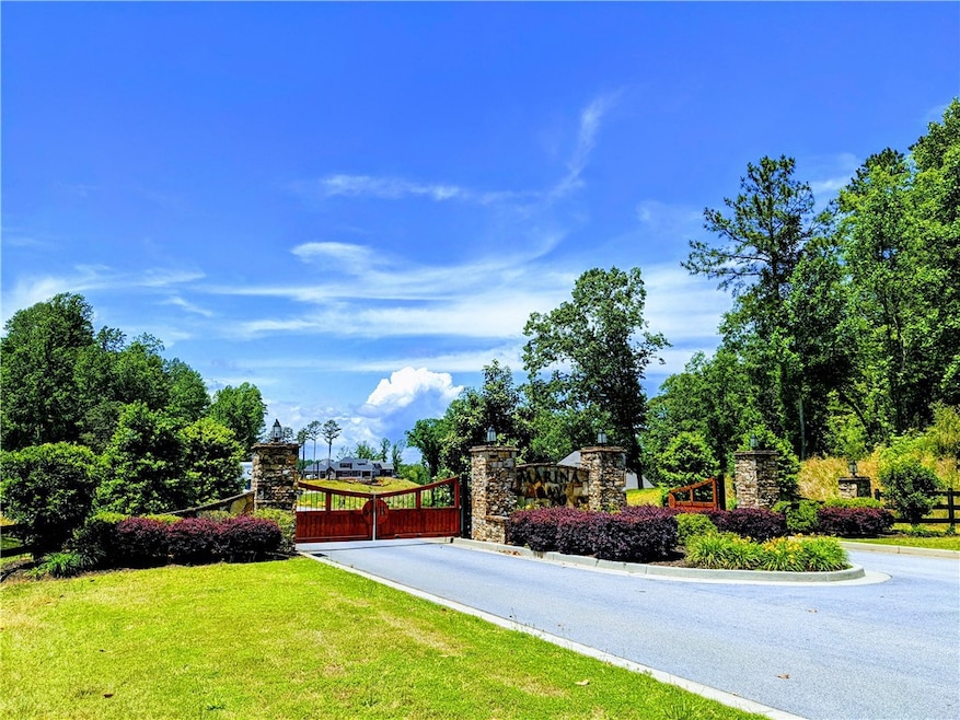 Marina Bay - Lake Keowee