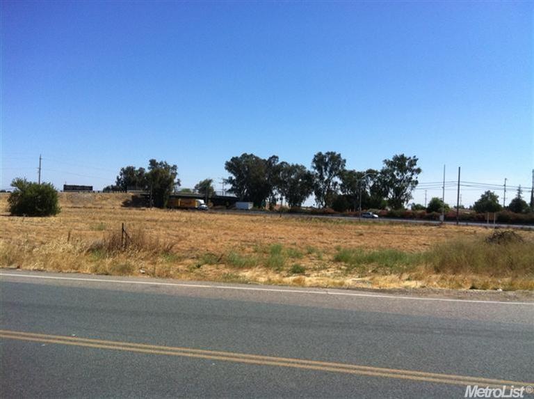 22420 N State Route 99 W Fron Rd, Acampo, CA 95220 - photo 1