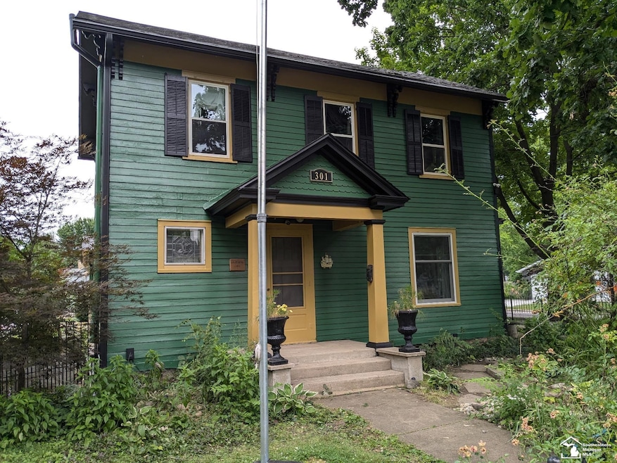 301 W Shawnee St, Tecumseh, MI 49286 - photo 1