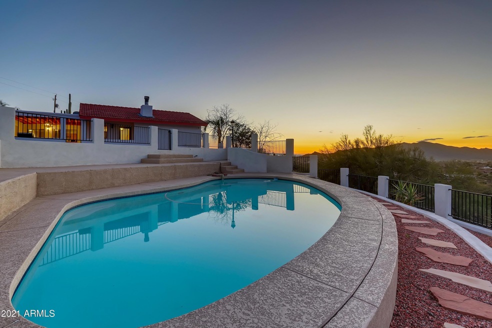 Exterior Pool