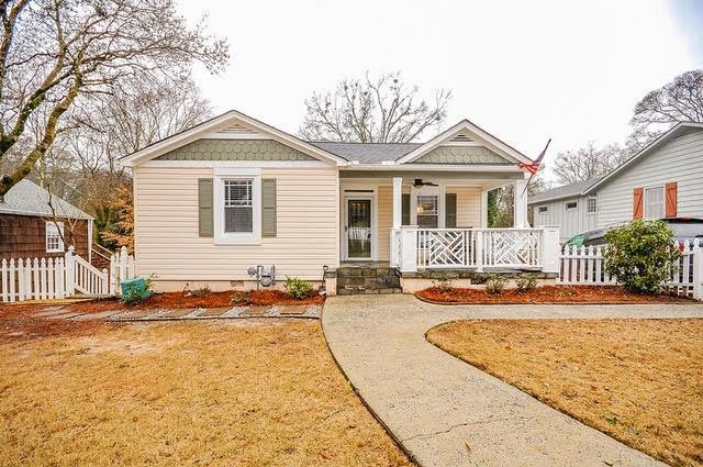 Adorable well-maintained 1949 Bungalow