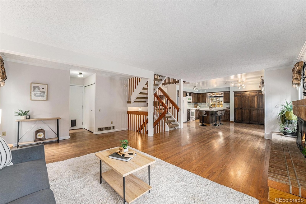 For Sale $699,900 • Co-Listing Agent