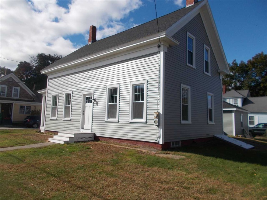 12 Cocheco Ave, Rochester, NH 03868 - photo 1