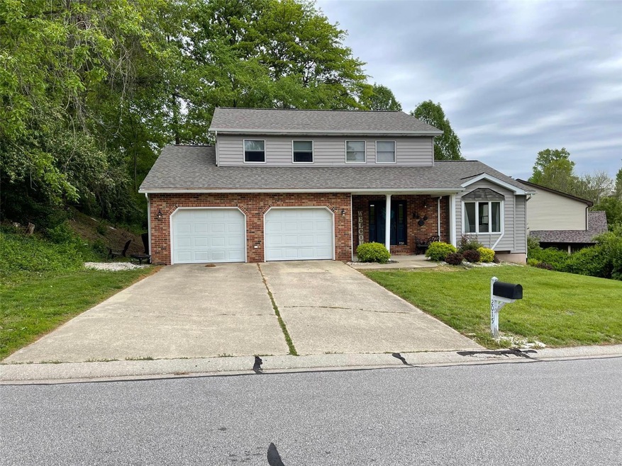2015 Greenbrier Dr, Collinsville, IL 62234 - photo 1