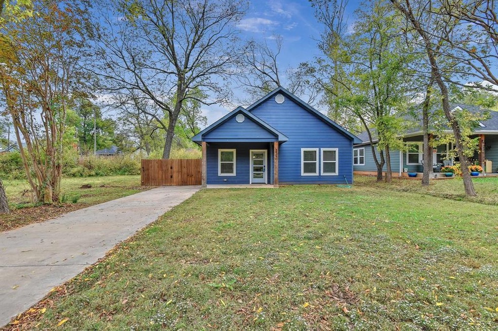 230 W Day St, Denison, TX 75020 - photo 1