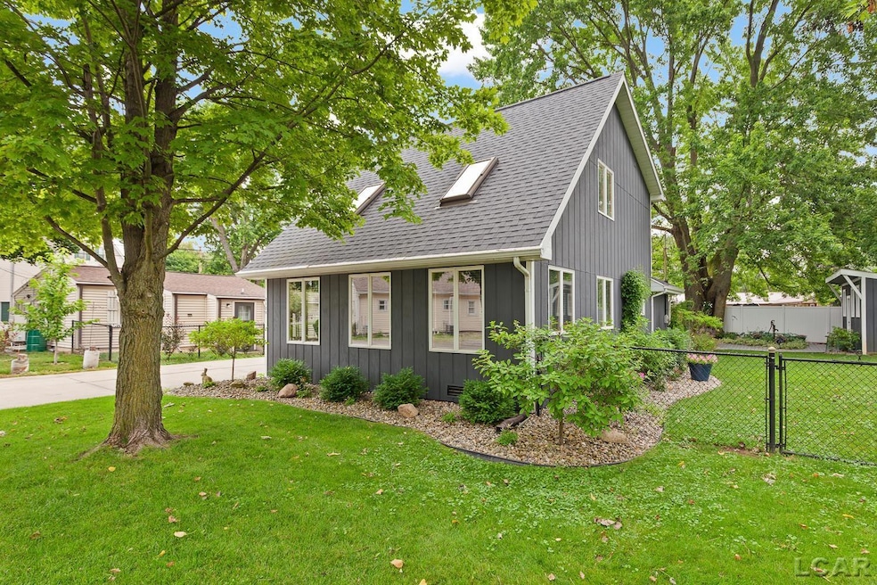 3129 Oakshade Dr, Manitou Beach, MI 49253 - photo 1