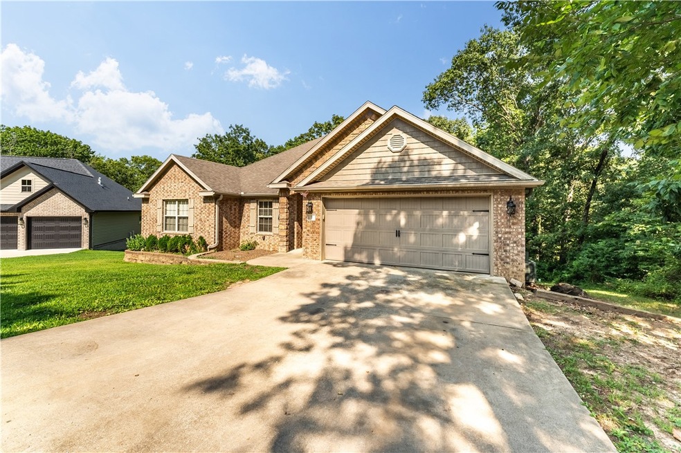 2 Inez Cir, Bella Vista, AR 72715 - photo 1