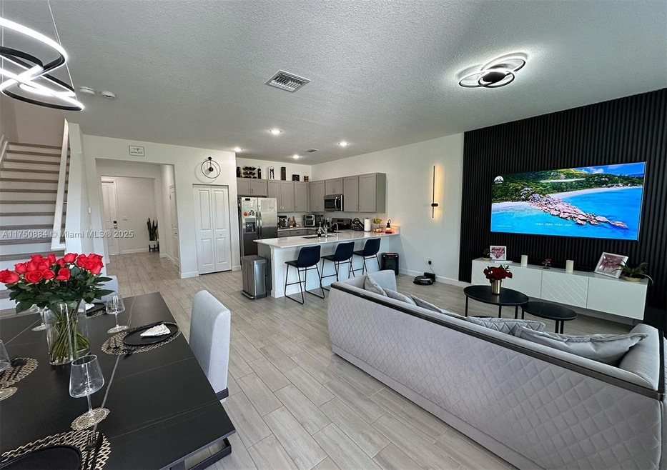 4151 Lagoon Shore Dr unit 4151, Lake Worth, FL 33467 - photo 1