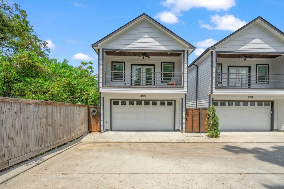 1034 Melneeka Ln, Houston, TX 77091 - photo 1