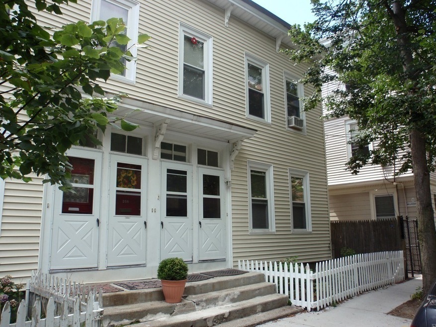 564 Green St unit 1, Cambridge, MA 02139 - photo 1