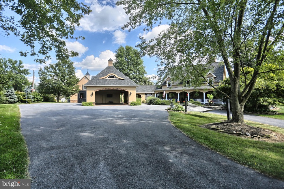 2290 Lambs Gap Rd, Enola, PA 17025 - photo 1