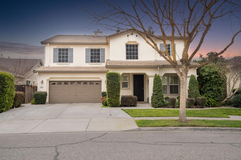 373 Ada Way, Oakdale, CA 95361 - photo 1