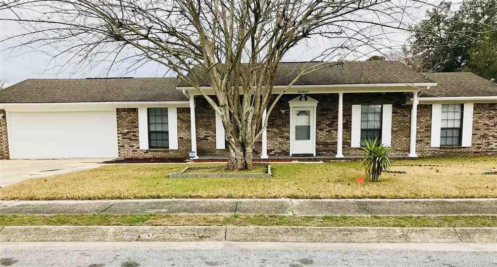 211 Camelford Place, Pensacola, FL 32506 - photo 1