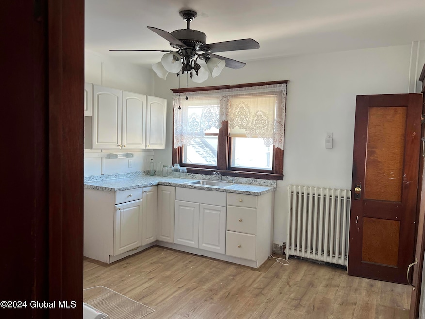 1 Woodbine Ave unit 2, Watervliet, NY 12189 - photo 1