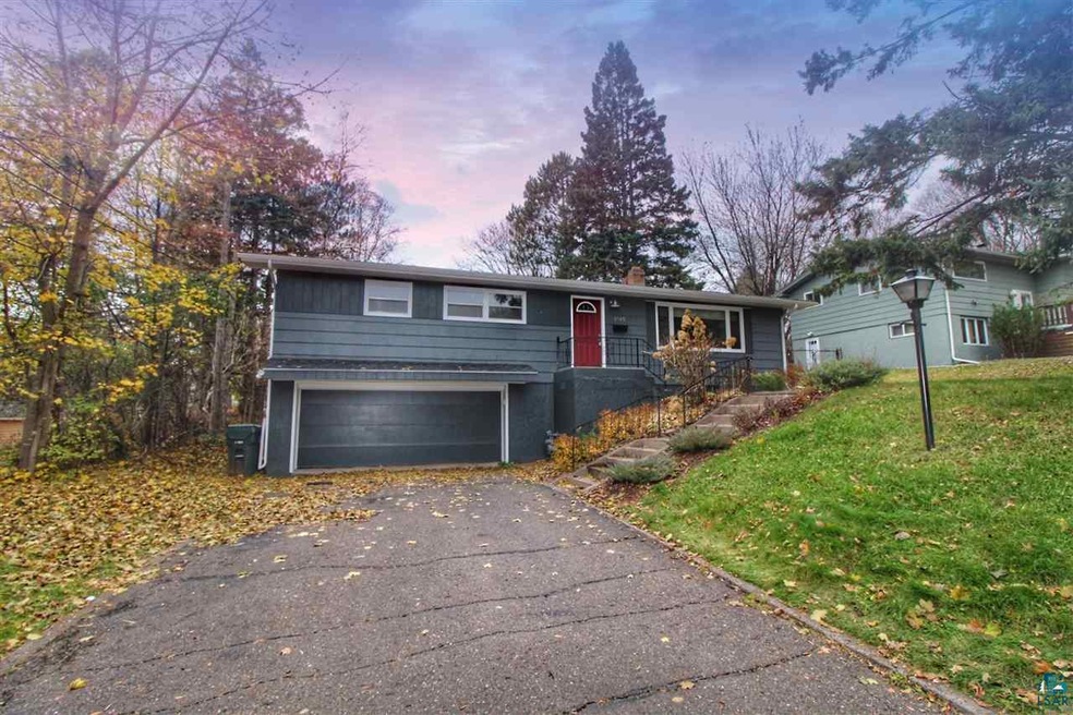 1915 Dunedin Ave, Duluth, MN 55803 - photo 1