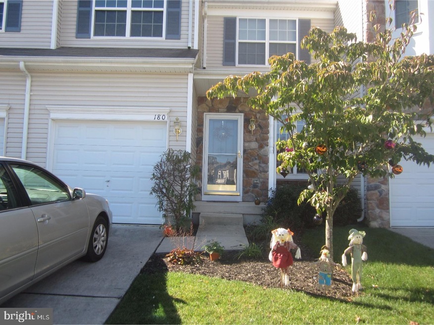 180 Chancellor Dr, Woodbury, NJ 08096 - photo 1