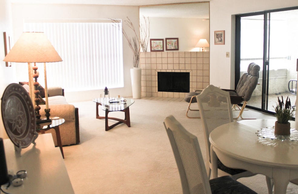 Great Room/Fireplace