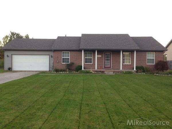5040 Birchwood Ln, Kimball, MI 48074 - photo 1