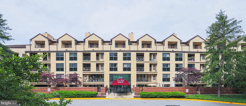 1040 Deer Ridge Dr unit 502, Baltimore, MD 21210 - photo 1