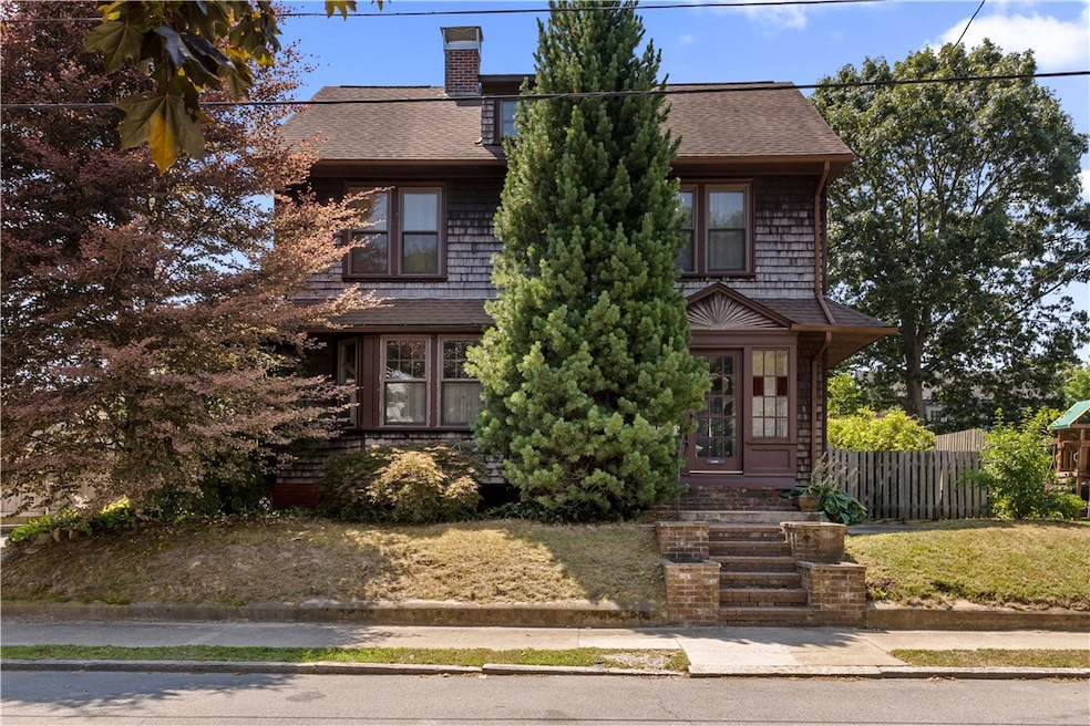 120 Smith St, Cranston, RI 02905 - photo 1