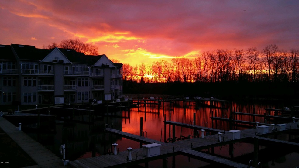 2411 Lake