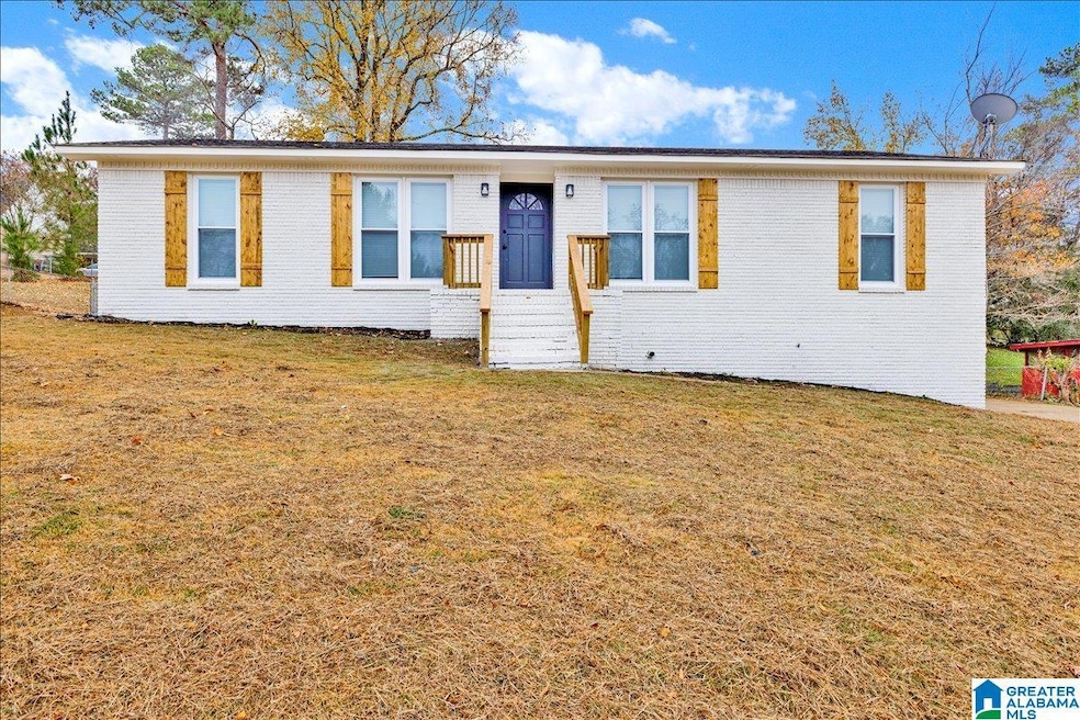 333 36th Ave NE, Center Point, AL 35215 - photo 1