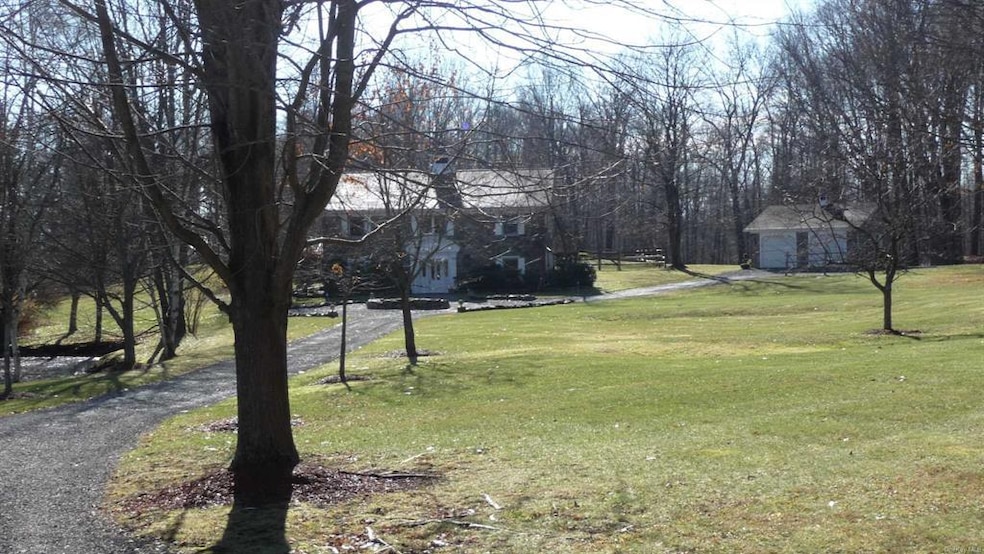 219 Willow Brook Rd, Clinton Corners, NY 12514 - photo 1