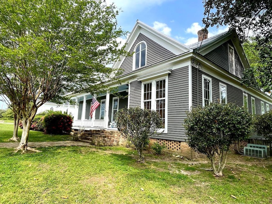 1014 E Railroad Ave, Wesson, MS 39191 - photo 1