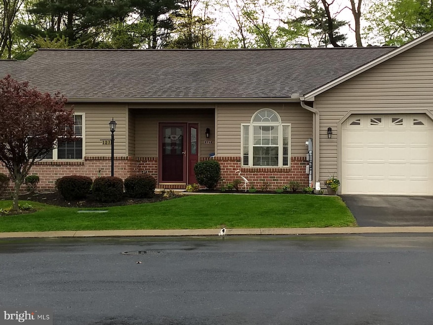 127 Leonard Ln, Harrisburg, PA 17111 - photo 1