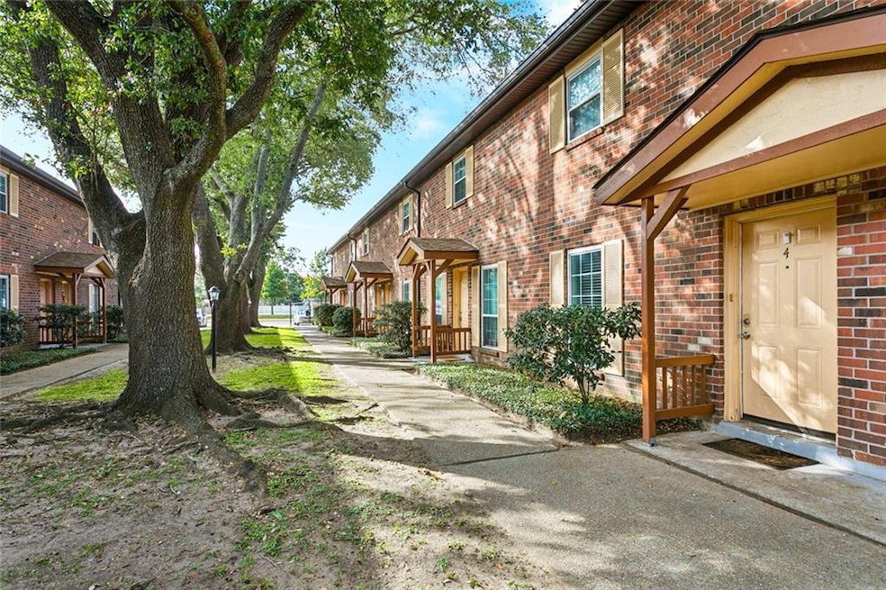 1725 Newport Place unit 4, Kenner, LA 70065 - photo 1