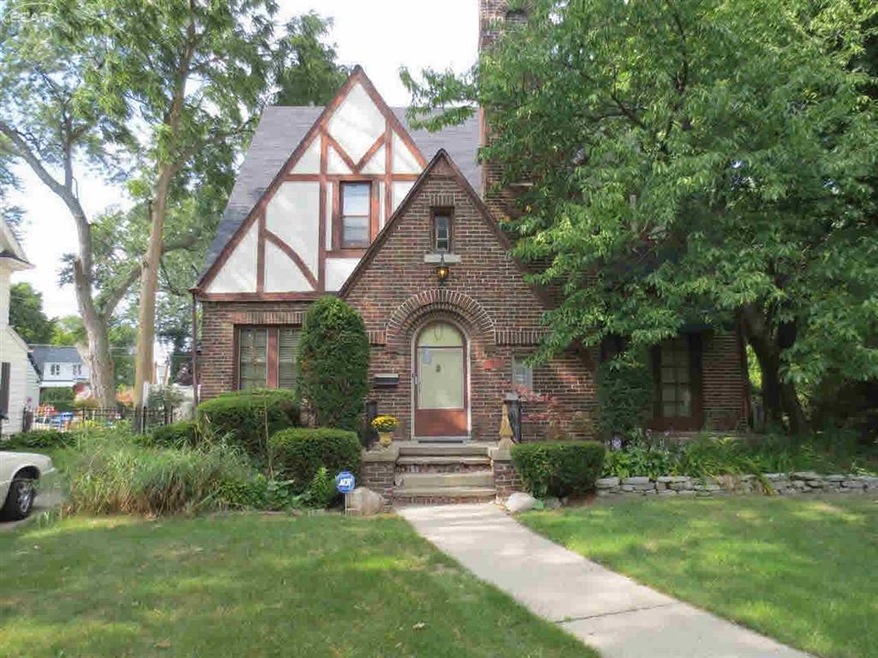 1629 Montclair Ave, Flint, MI 48503 - photo 1